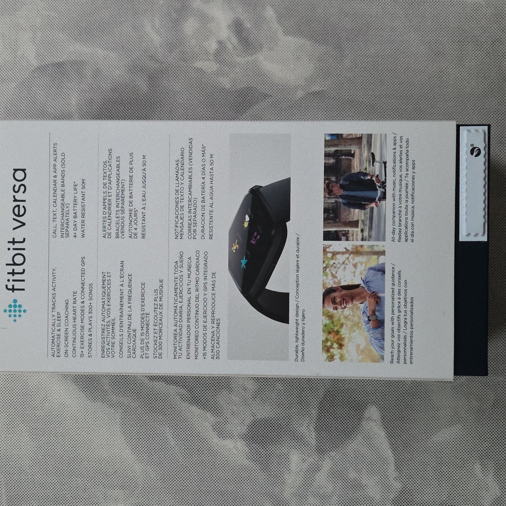Fitbit Versa Smart Watch - Picture 2 of 7